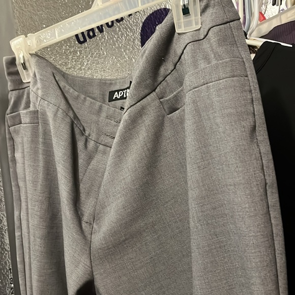 APT. 9 medium gray dress pants size petite 14 like New. - Picture 2 of 6